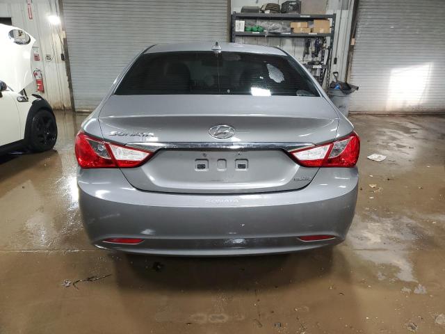 5NPEC4AC2DH599781 - 2013 HYUNDAI SONATA SE GRAY photo 6