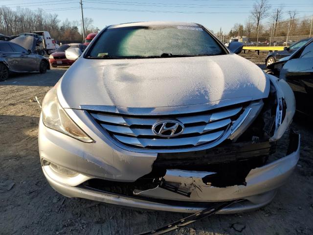 5NPEC4AC0DH661226 - 2013 HYUNDAI SONATA SE SILVER photo 5