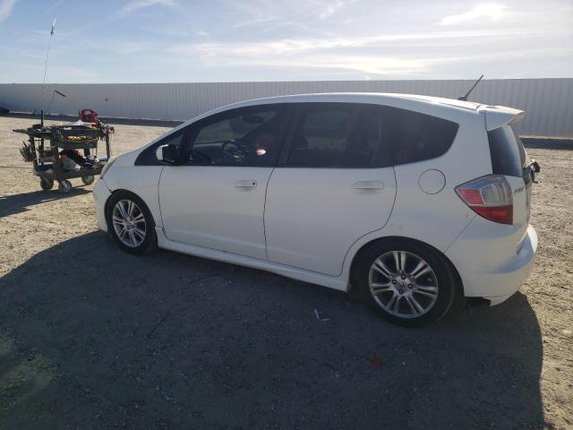 JHMGE88439S060344 - 2009 HONDA FIT SPORT WHITE photo 2