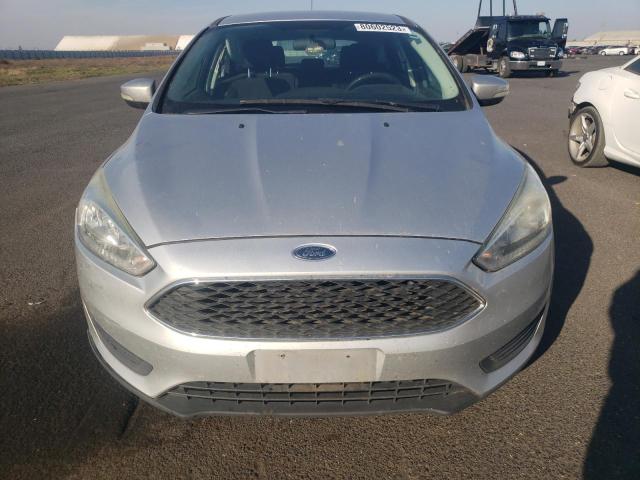 1FADP3K21GL364570 - 2016 FORD FOCUS SE SILVER photo 5