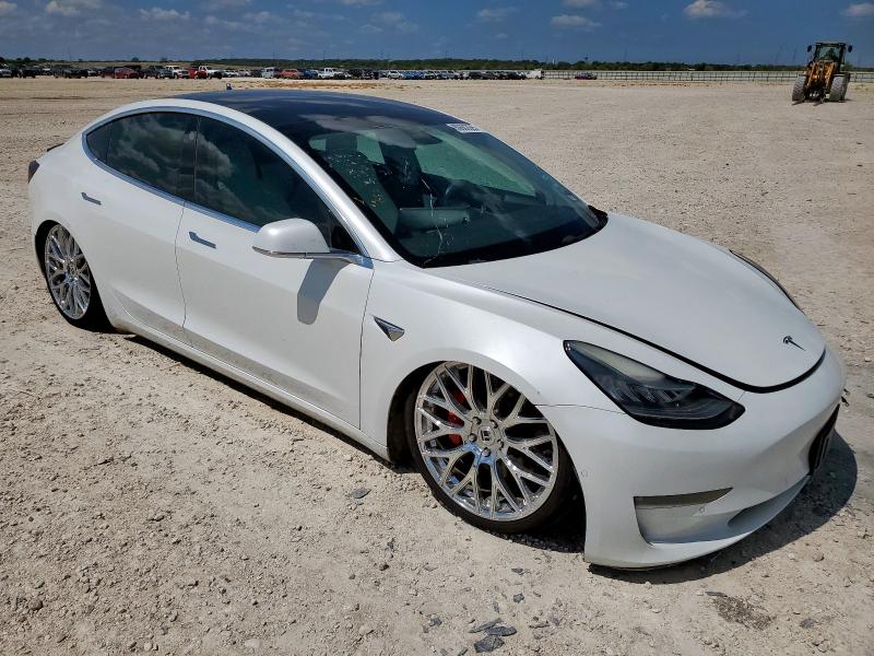 5YJ3E1EB9KF454993 - 2019 TESLA MODEL 3 Blanc photo 4