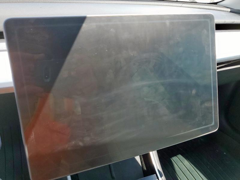 5YJ3E1EB9KF454993 - 2019 TESLA MODEL 3 Blanc photo 9