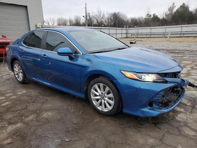 4T1B11HK7KU254684 - 2019 TOYOTA CAMRY L BLUE photo 4