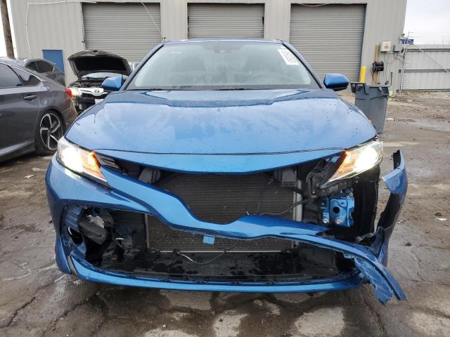 4T1B11HK7KU254684 - 2019 TOYOTA CAMRY L BLUE photo 5