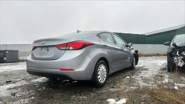 5NPDH4AE1GH798498 - 2016 HYUNDAI ELANTRA SE SILVER photo 3