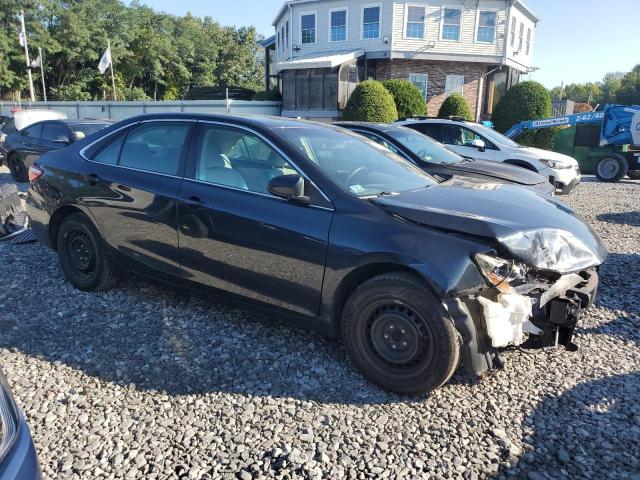 4T1BF1FK7HU448645 - 2017 TOYOTA CAMRY LE BLUE photo 4