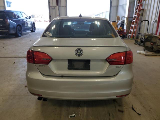 3VWLL7AJ6BM123920 - 2011 VOLKSWAGEN JETTA TDI SILVER photo 6