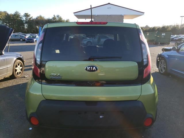 KNDJN2A23G7857917 - 2016 KIA SOUL GREEN photo 6