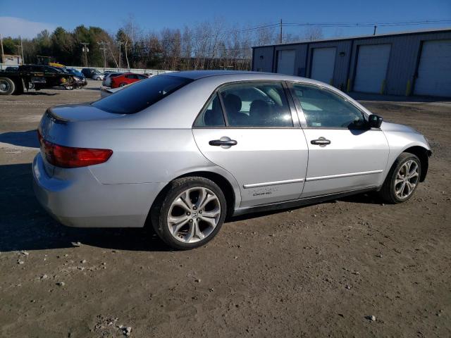 1HGCM56165A141205 - 2005 HONDA ACCORD DX SILVER photo 3