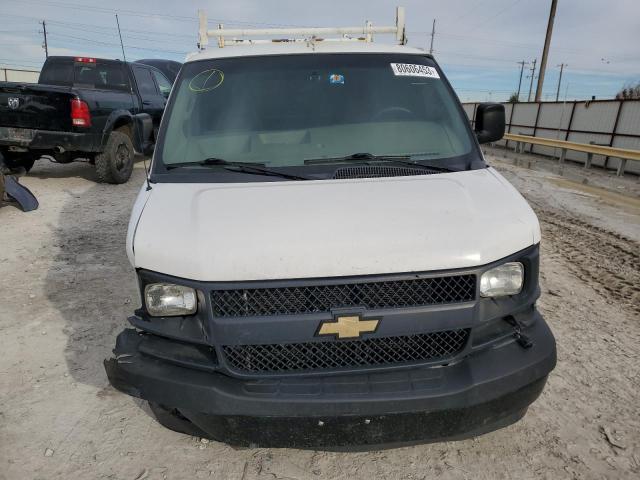 1GCWGAFFXH1117940 - 2017 CHEVROLET EXPRESS G2 WHITE photo 5