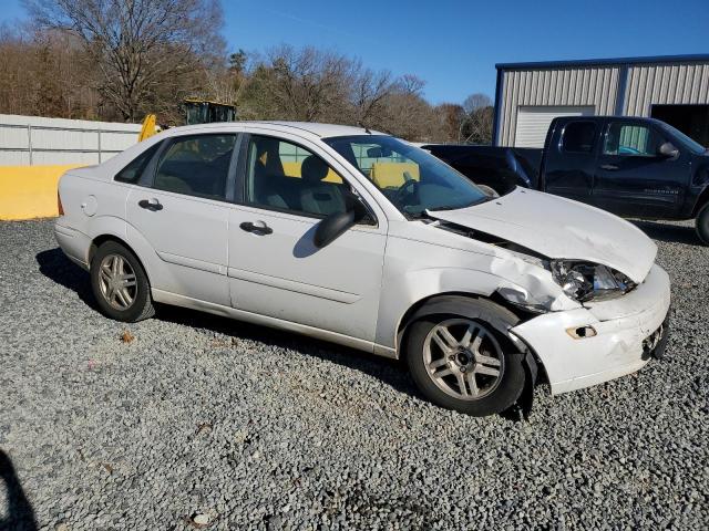 1FAFP34P23W216602 - 2003 FORD FOCUS SE WHITE photo 4