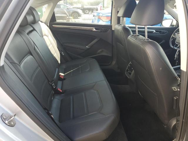 1VWBT7A36GC011740 - 2016 VOLKSWAGEN PASSAT SE SILVER photo 10