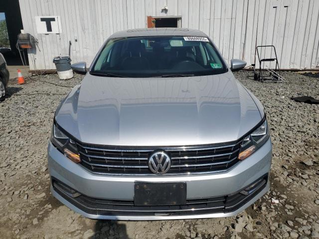 1VWBT7A36GC011740 - 2016 VOLKSWAGEN PASSAT SE SILVER photo 5