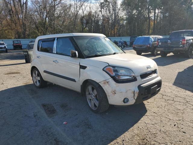 KNDJT2A22B7713581 - 2011 KIA SOUL + CREAM photo 4