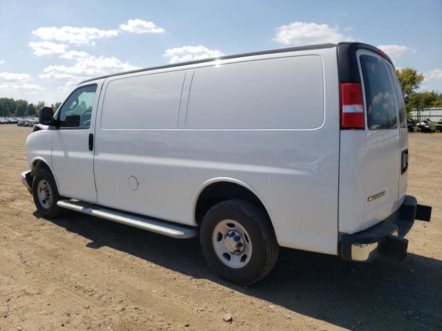 1GCWGAFP9P1220645 - 2023 CHEVROLET EXPRESS G2 WHITE photo 2