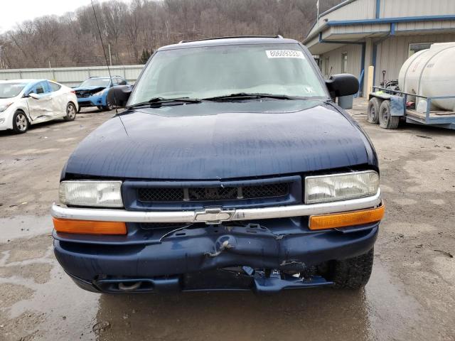 1GNCT18X45K105588 - 2005 CHEVROLET BLAZER BLUE photo 5