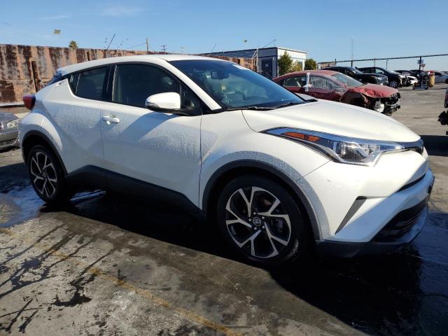 JTNKHMBX2K1057764 - 2019 TOYOTA C-HR XLE WHITE photo 4