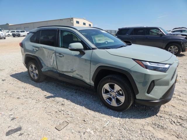 2T3P1RFVXNW287756 - 2022 TOYOTA RAV4 XLE GRAY photo 4