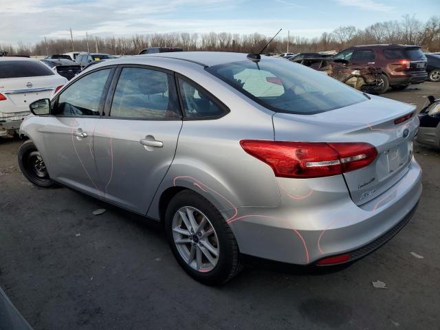 1FADP3FE6JL300682 - 2018 FORD FOCUS SE SILVER photo 2