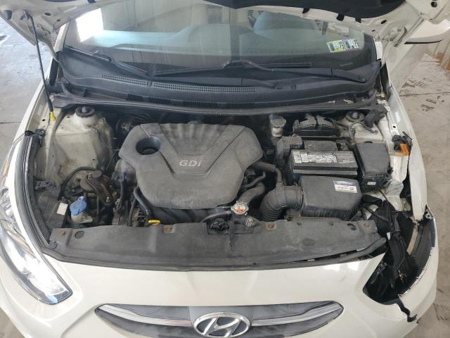KMHCT4AE7GU071605 - 2016 HYUNDAI ACCENT SE WHITE photo 11