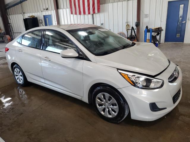 KMHCT4AE7GU071605 - 2016 HYUNDAI ACCENT SE WHITE photo 4