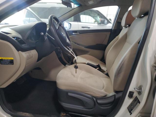 KMHCT4AE7GU071605 - 2016 HYUNDAI ACCENT SE WHITE photo 7