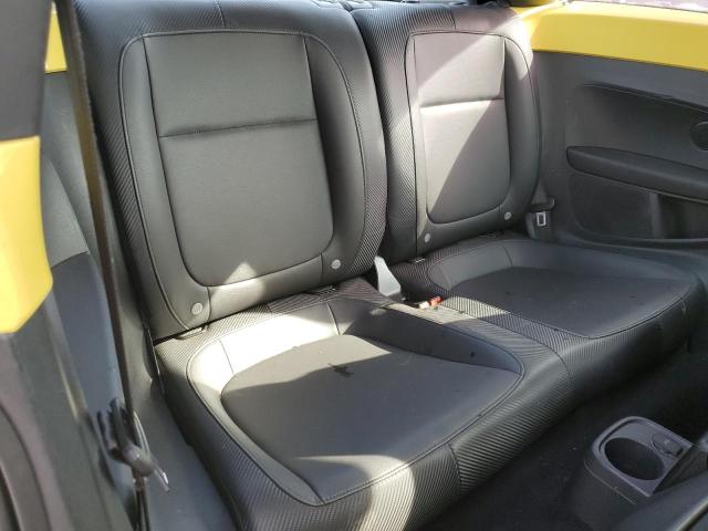 3VWJP7AT2DM623329 - 2013 VOLKSWAGEN BEETLE YELLOW photo 10