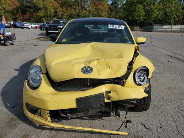 3VWJP7AT2DM623329 - 2013 VOLKSWAGEN BEETLE YELLOW photo 5