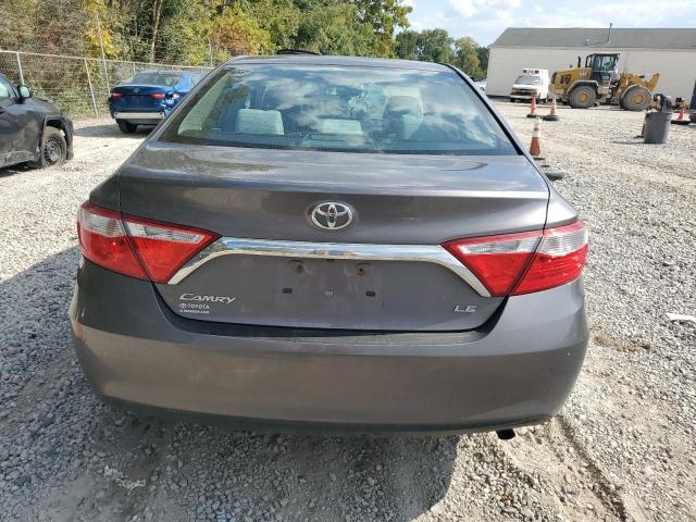 4T1BF1FK9HU330192 - 2017 TOYOTA CAMRY LE GRAY photo 6