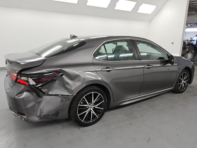 4T1G11AK3PU750783 - 2023 TOYOTA CAMRY SE NIGHT SHADE CHARCOAL photo 3