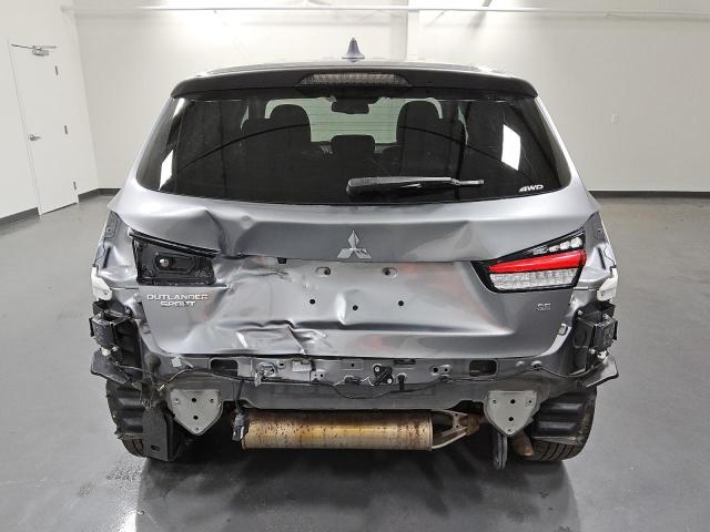 JA4ARUAU0NU011237 - 2022 MITSUBISHI OUTLANDER ES SILVER photo 6