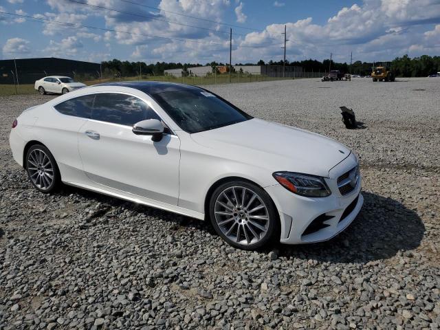 WDDWJ8DB9KF846537 - 2019 MERCEDES-BENZ C 300 Biały zdjęcie 4