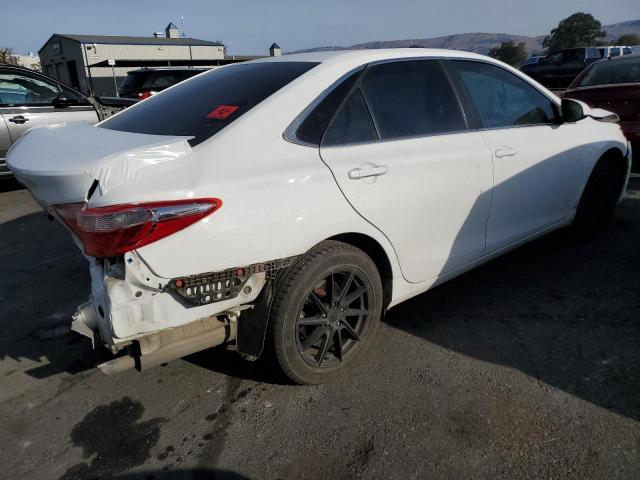 4T1BF1FK7HU807833 - 2017 TOYOTA CAMRY LE WHITE photo 3