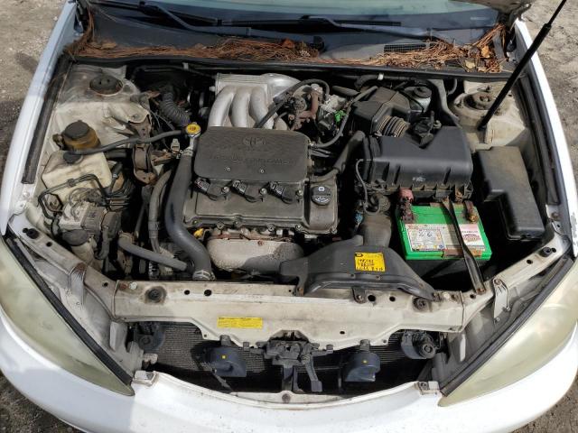 4T1BF32K82U027185 - 2002 TOYOTA CAMRY LE WHITE photo 11