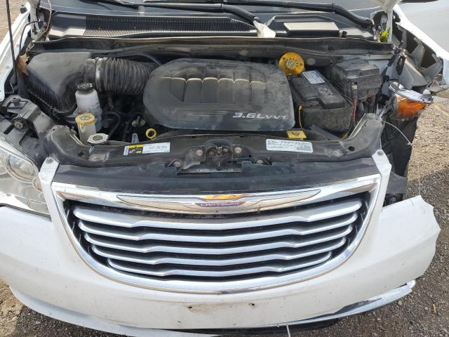2C4RC1CG5GR149503 - 2016 CHRYSLER TOWN & COU TOURING L WHITE photo 12