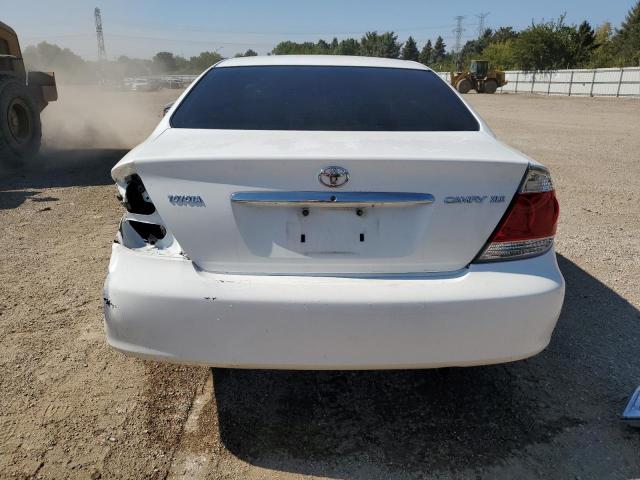 4T1BE30K95U613999 - 2005 TOYOTA CAMRY LE WHITE photo 6