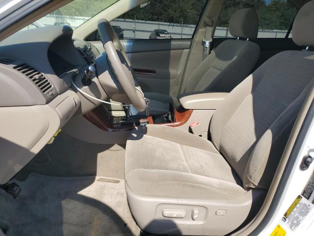 4T1BE30K95U613999 - 2005 TOYOTA CAMRY LE WHITE photo 7