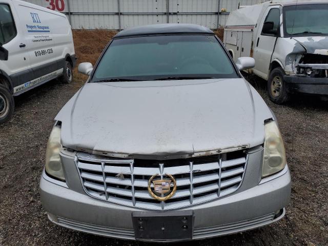 1GEEH96Y66U550697 - 2006 CADILLAC PROFESSION SILVER photo 5