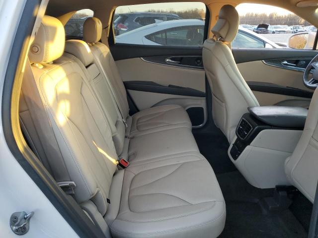 2LMPJ6LP7HBL33135 - 2017 LINCOLN MKX RESERVE أبيض صورة 11