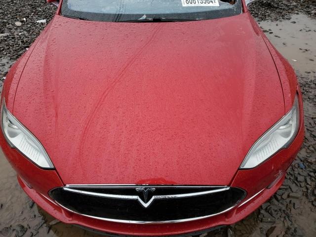 5YJSA1H18EFP37819 - 2014 TESLA MODEL S RED photo 11