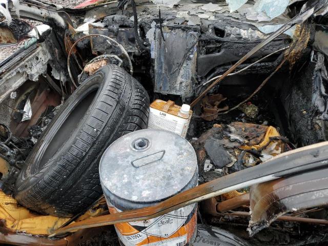 5YJSA1H18EFP37819 - 2014 TESLA MODEL S RED photo 8