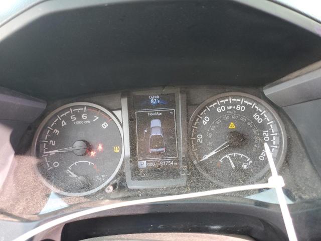 3TMDZ5BN8JM049832 - 2018 TOYOTA TACOMA DOUBLE CAB Silber Foto 9