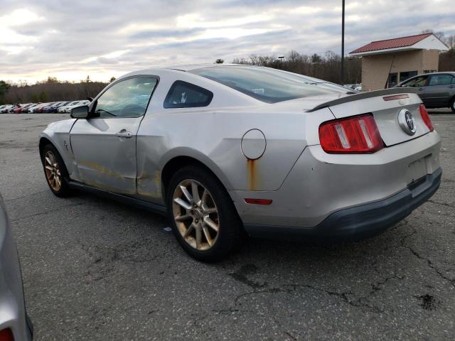 1ZVBP8AN2A5135169 - 2010 FORD MUSTANG SILVER photo 2