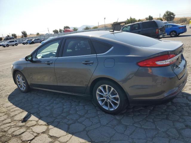 3FA6P0HD6HR416715 - 2017 FORD FUSION SE GRAY photo 2