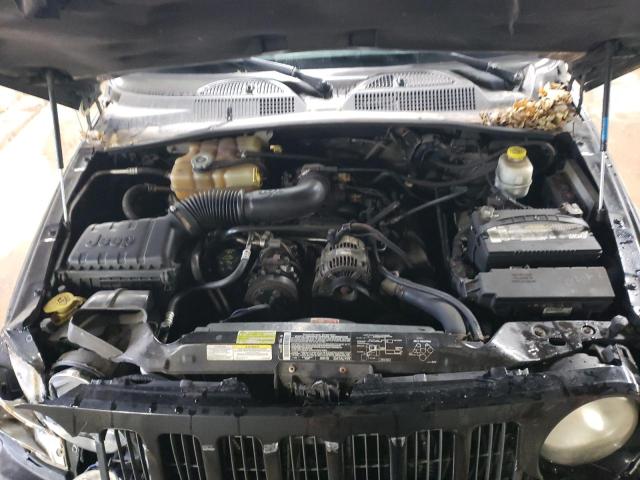 1J4GL38K35W555732 - 2005 JEEP LIBERTY RENEGADE 黑色 照片 11