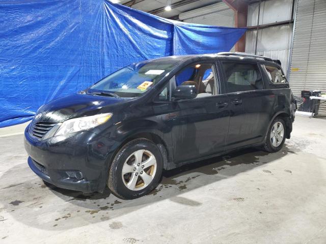 2013 TOYOTA SIENNA LE, 