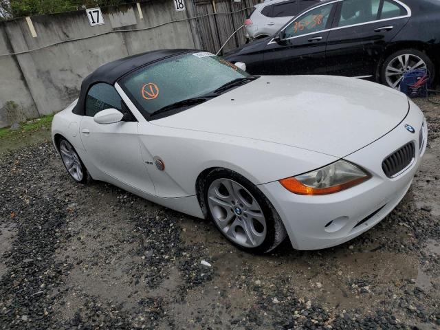 4USBT53463LU05630 - 2003 BMW Z4 3.0 WHITE photo 4