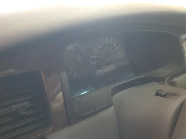 1LNHM81W61Y648109 - 2001 LINCOLN TOWN CAR EXECUTIVE Silber Foto 9