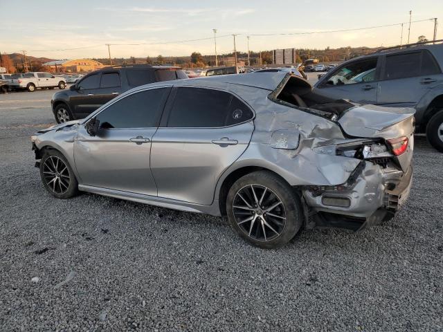 4T1G11AK5PU763339 - 2023 TOYOTA CAMRY SE NIGHT SHADE SILVER photo 2