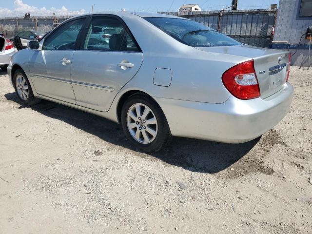 JTDBF32K740152595 - 2004 TOYOTA CAMRY LE SILVER photo 2